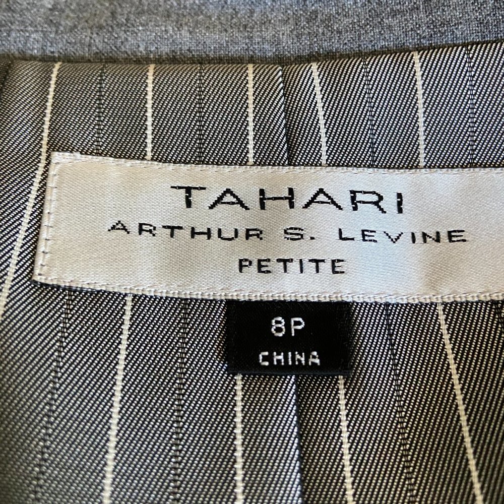 Tahari Gray Blazer size 8P - Picture 4 of 7